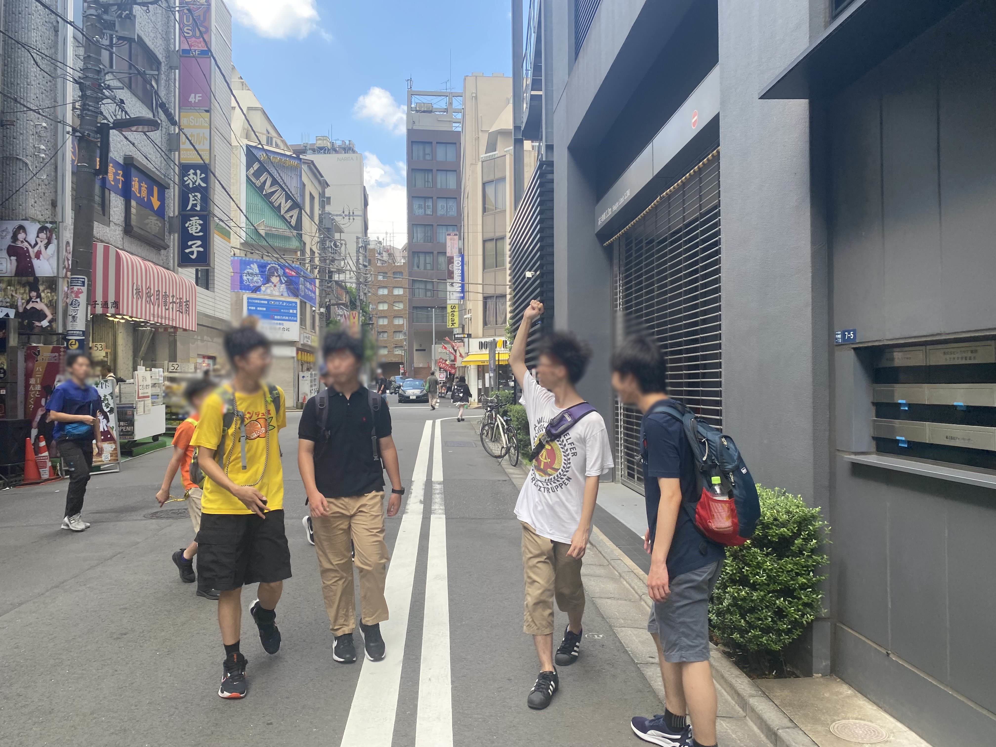 秋葉原訪問の様子